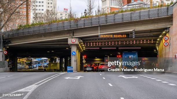 traffic bridge underpass city street - underpass stock pictures, royalty-free photos & images