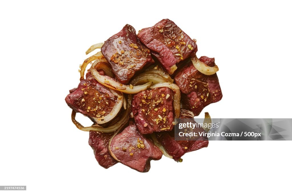 Fried chunks of liver with onions