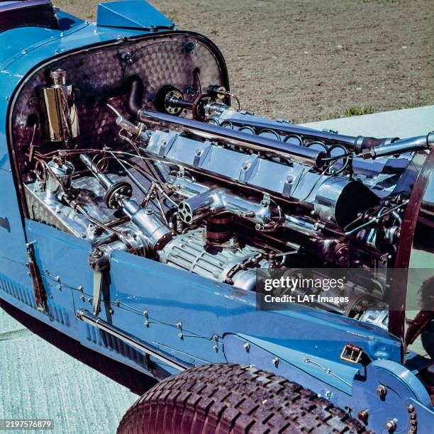 Develop 35c 17 Bugatti Type 35c Stock Photos, High-Res Pictures, and Images - Getty ...