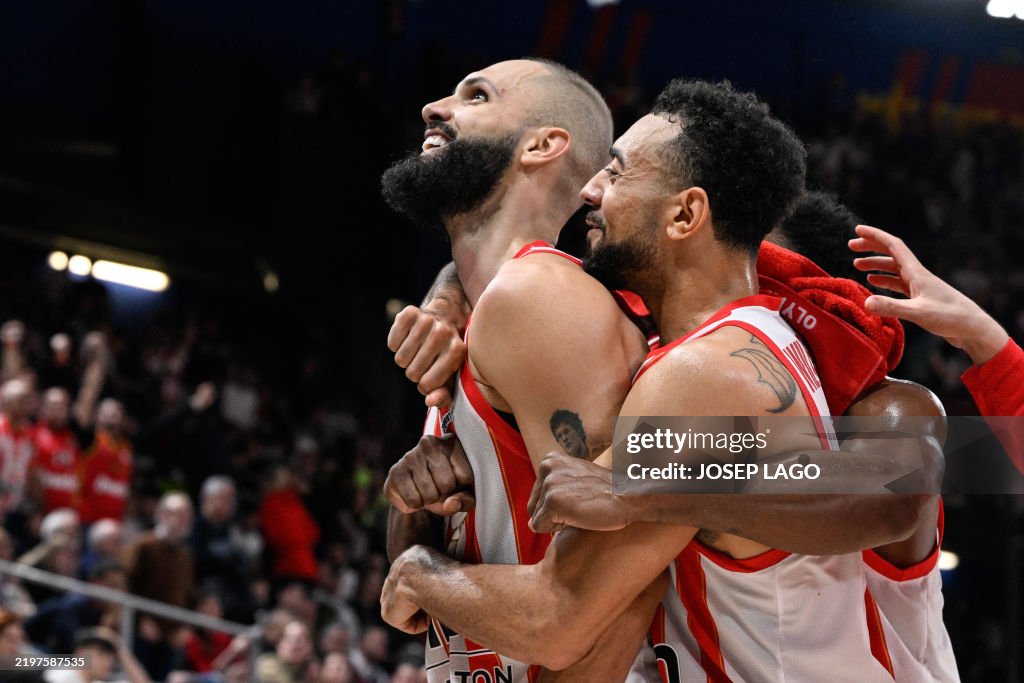 TOPSHOT-BASKETBALL-EURL-BARCELONA-OLYMPIAKOS
