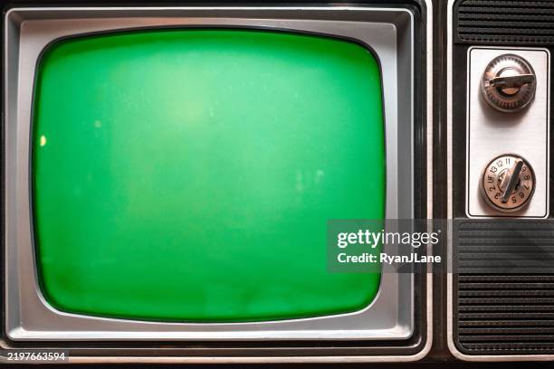 télévision à tube rétro avec écran vert - tv photos et images de collection