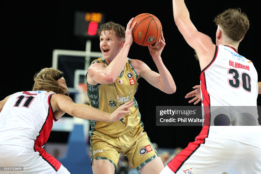 NBL Rd 20 - New Zealand Breakers v Illawarra Hawks