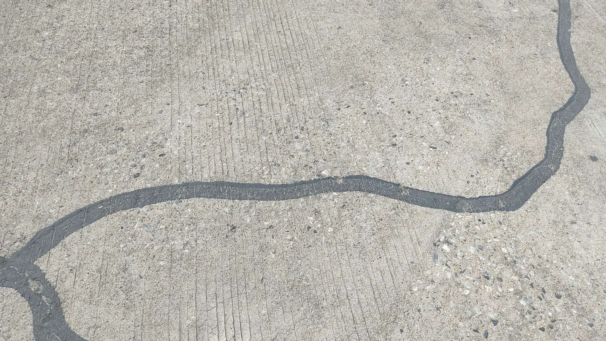 cracked driveway