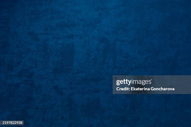 abstract blue background texture with subtle gradient and patterns - azul marino fotografías e imágenes de stock