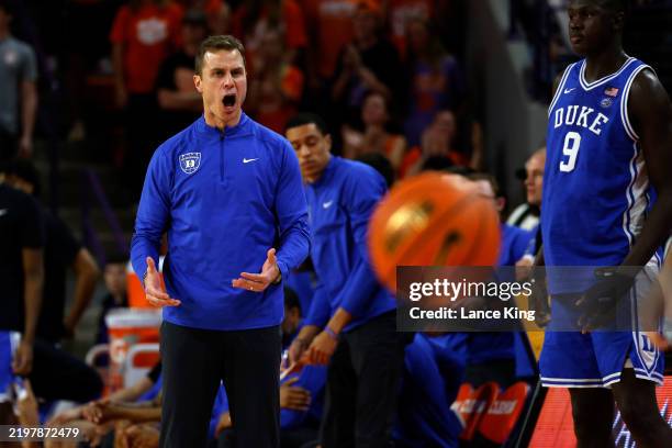 1,939 Coach Jon Scheyer Stock Photos, High-Res Pictures, and Images - Getty Images