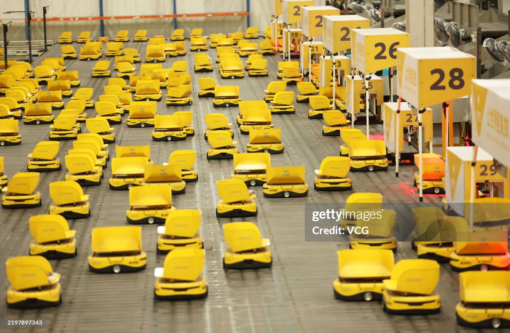 'Minions' Sorting Robots Enhance Efficiency In Logistics In Huzhou