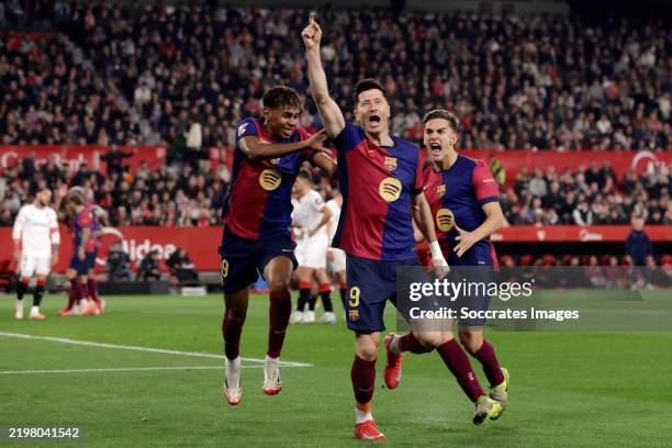 Robert Lewandowski of FC Barcelona celebrates 0-1 with Lamine Yamal of FC Barcelona, Gavi of FC Barcelona during the LaLiga EA Sports match between...