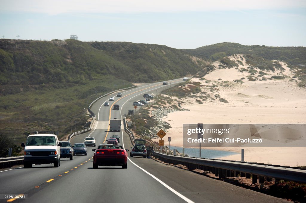 Coastal road and traffic near Davenport