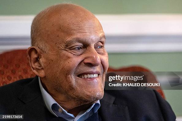 British Egyptian Cardiac Surgeon Magdi Yacoub Founder Of The Chain british-egyptian-cardiac-surgeon-magdi-yacoub-founder-of-the-chain