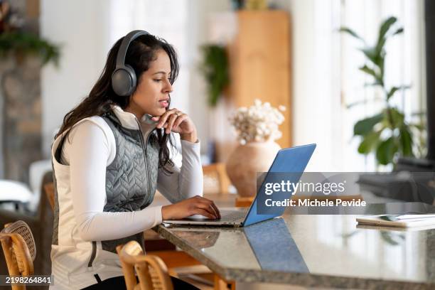 35,166,246 Usa People Stock Photos, High-Res Pictures, and Images ...