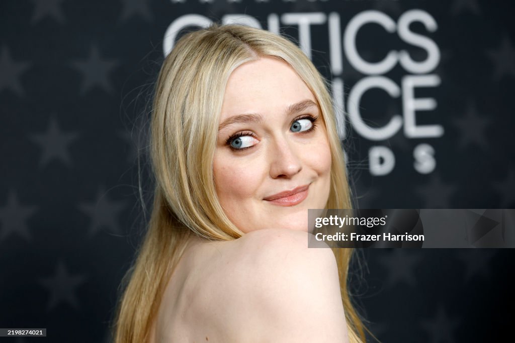 30th Annual Critics Choice Awards - Arrivals