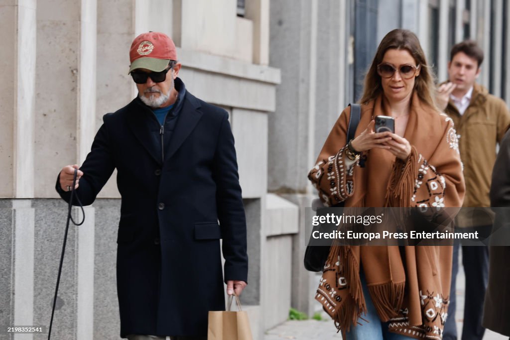 Antonio Banderas And Nicole Kimpel Enjoy A Romantic Walk In Madrid