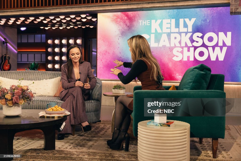 Kelly Rheault Christina Ricci, Kelly Clarkson -- News Photo - Getty Images