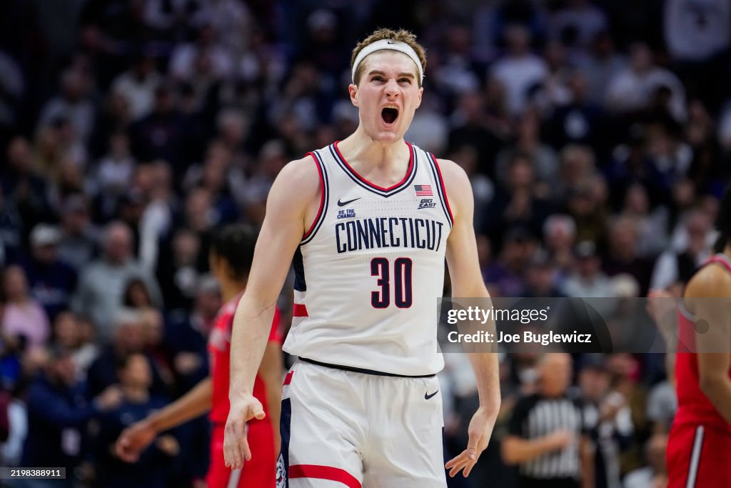 St. John's v Connecticut