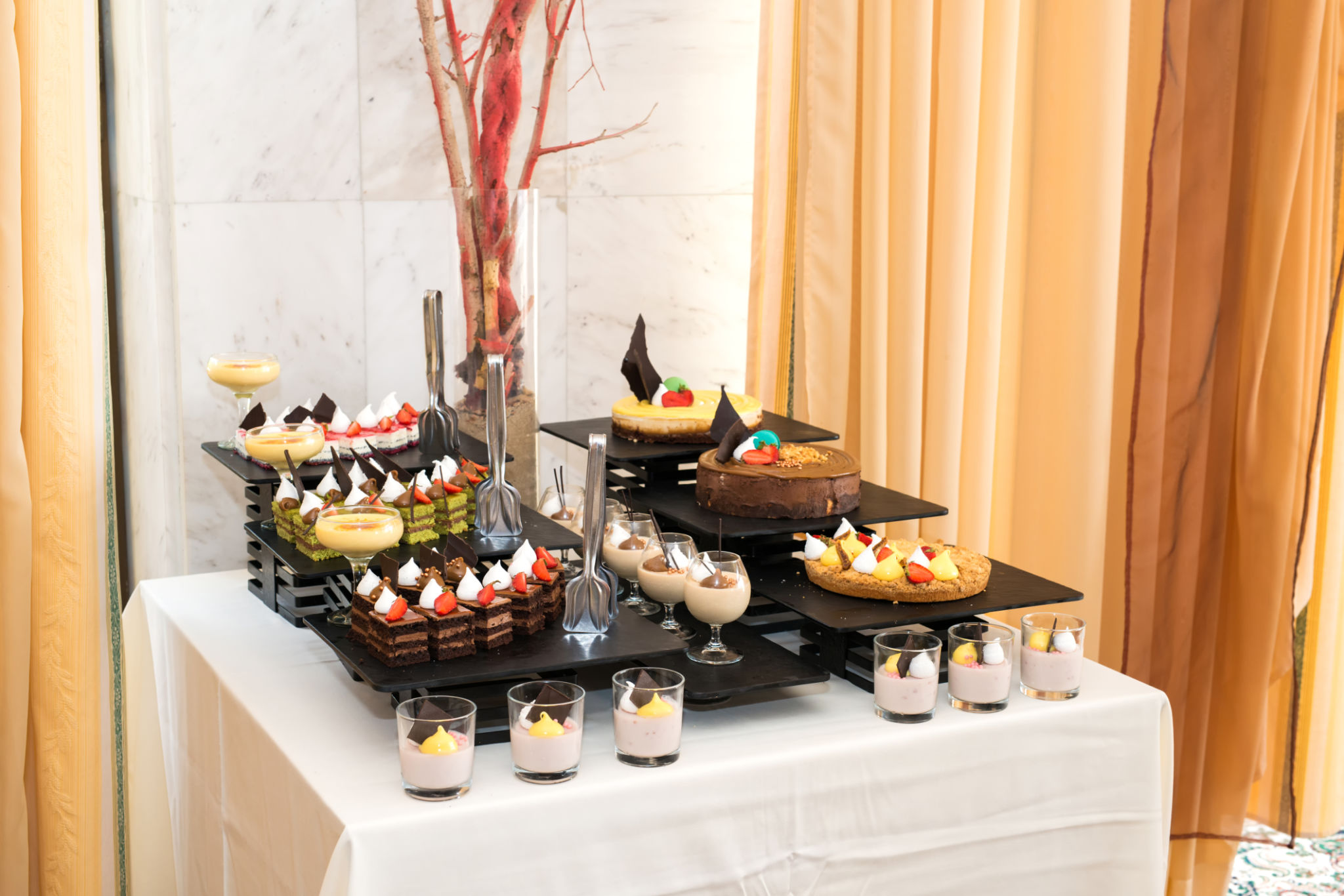 event desserts table