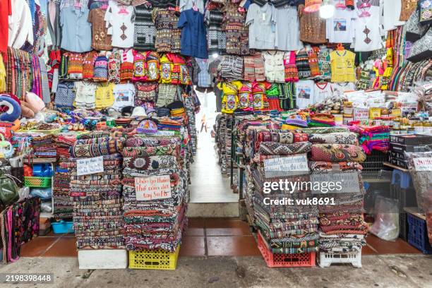 sales of blankets and carpets - asian market stock pictures, royalty-free photos & images