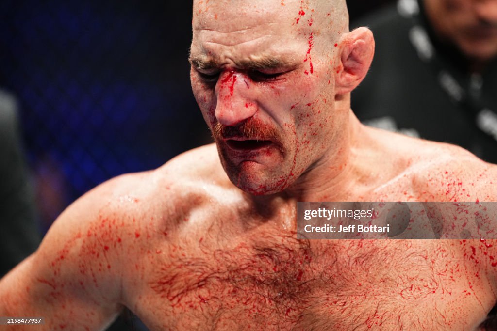 UFC 312: Du Plessis v Strickland 2