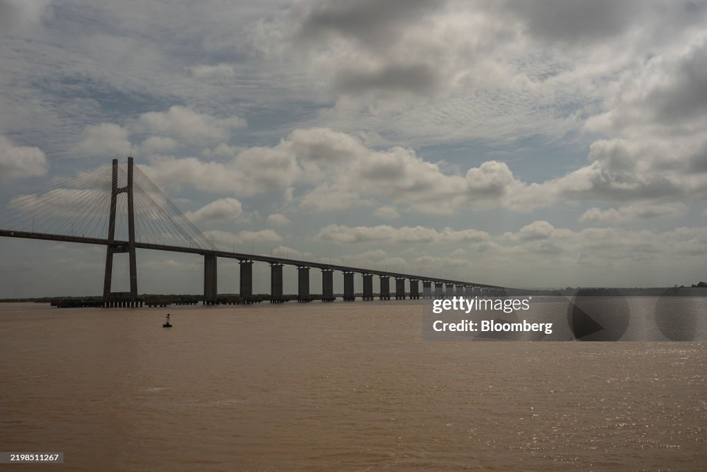 Milei Bets A Deeper River Will Help Farmers Keep Up With Brazil