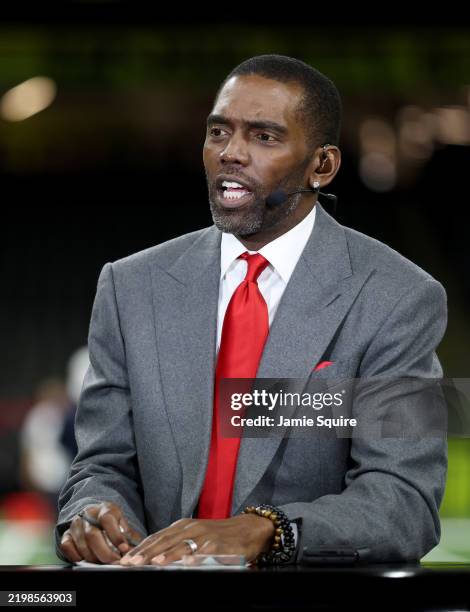 Randy Moss Corn Rows 1,549 Randy Moss Vertical Stock Photos, High-Res Pictures, and Images ...