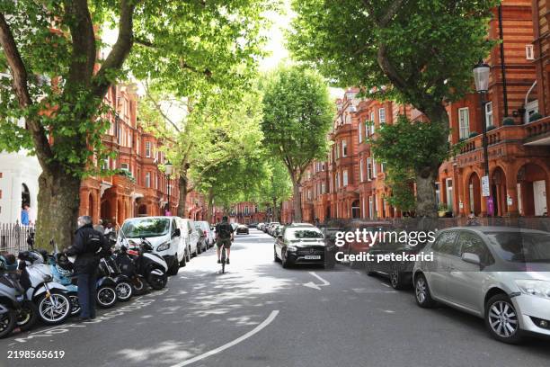 2,916 Sloane Square London Stock Photos, High-Res Pictures, and