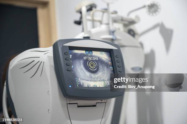 Refractive Error Machine 27 Refractive Error Stock Photos, High-Res Pictures, and Images - Getty ...