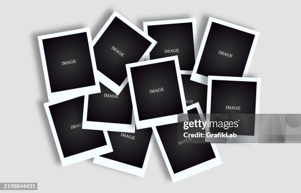 illustrations, cliparts, dessins animés et icônes de collage de cadre photo désordonné - appareil photo instantané