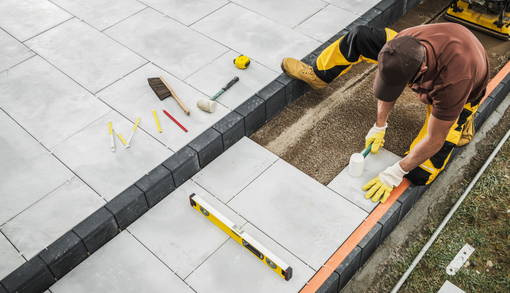 professional flooring installer
