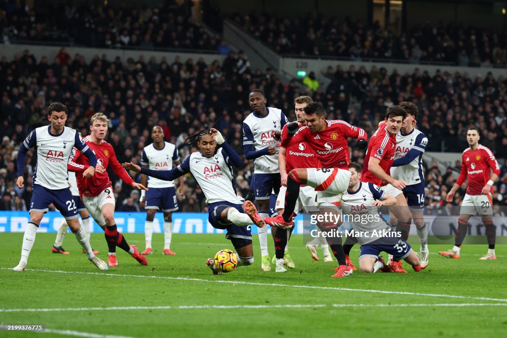 Tottenham Hotspur FC v Manchester United FC - Premier League