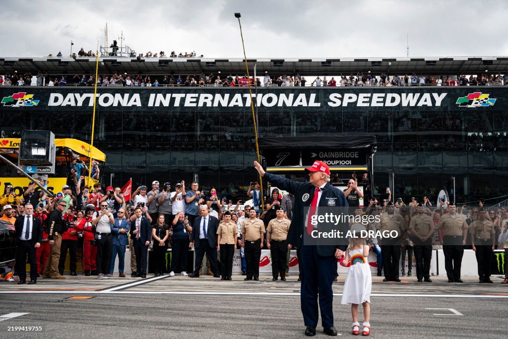 US-POLITICS-NASCAR-DAYTONA500-TRUMP