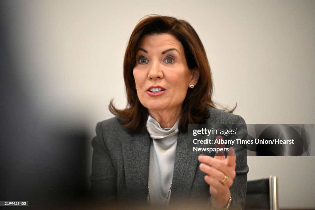 Tu021025_Hochul