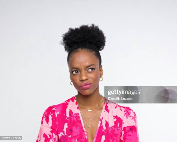 headshot of confused woman - african american ethnicity stock pictures, royalty-free photos & images