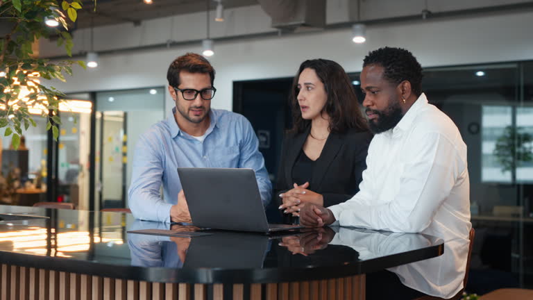https://media.gettyimages.com/id/2199612568/video/diverse-startup-team-collaborating-in-a-modern-office-discussing-business-strategies-and.jpg?b=1&s=640x640&k=20&c=kPjjXbnqQcRovGDwCi_aHv7hs3IeumQyEnz3m_wCdV8=
