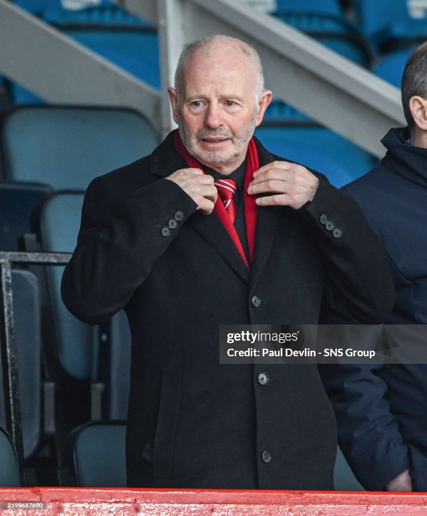 Dundee FC v Aberdeen FC - William Hill Premiership