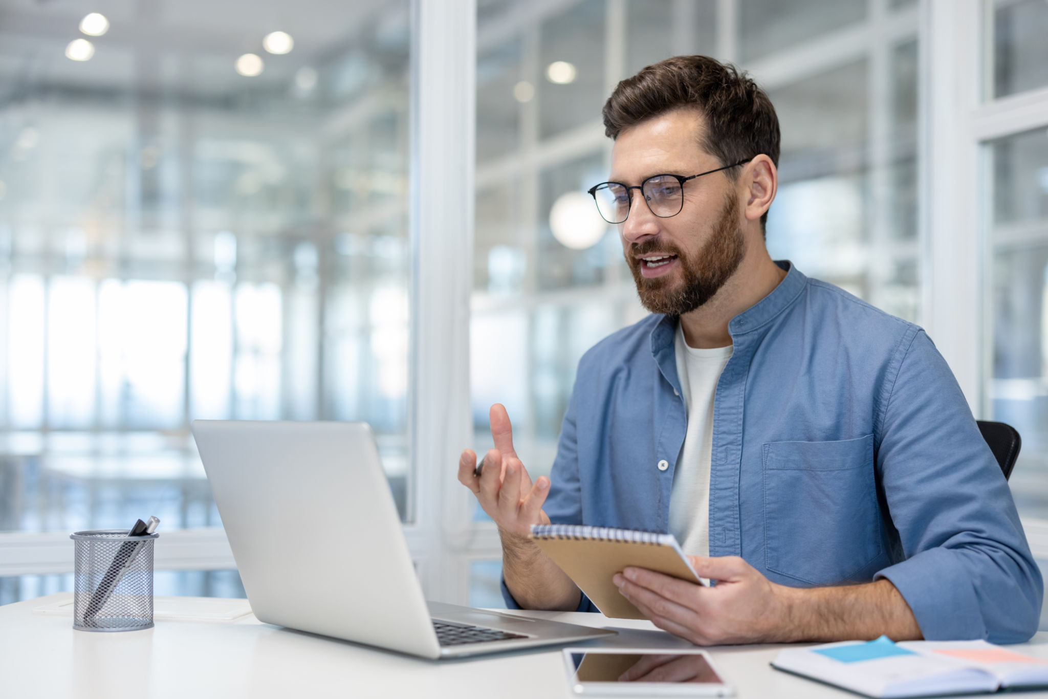 students hybrid learning