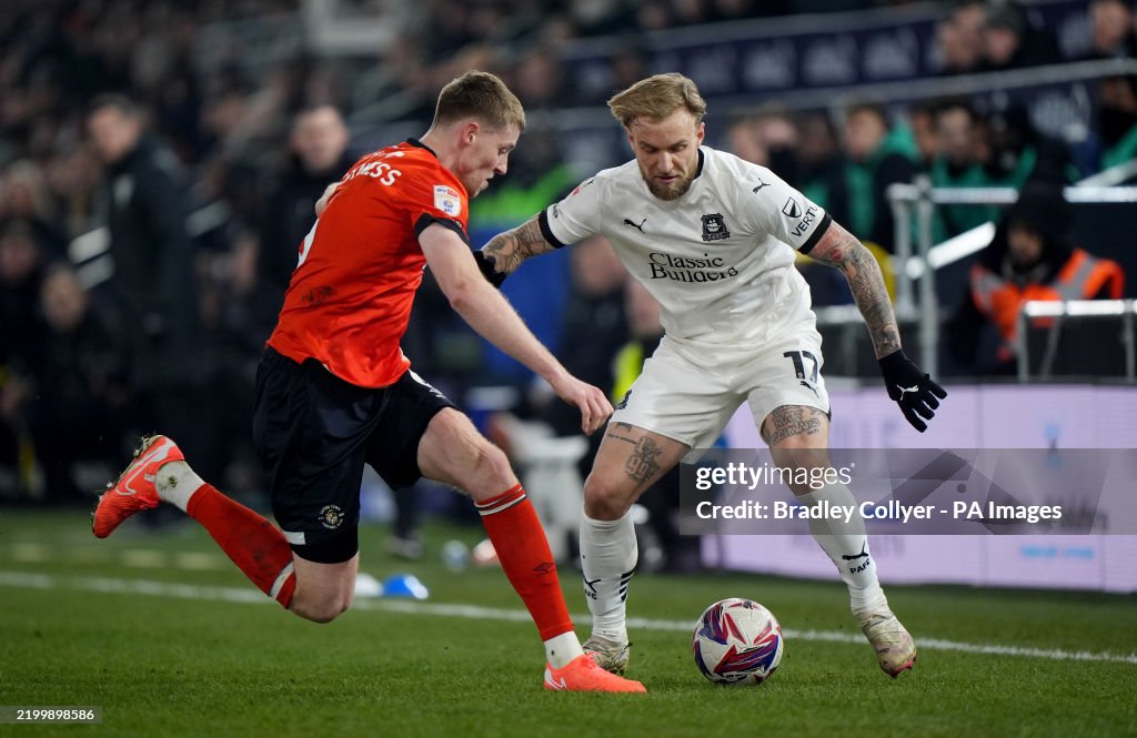 Luton Town v Plymouth Argyle - Sky Bet Championship - Kenilworth Road
