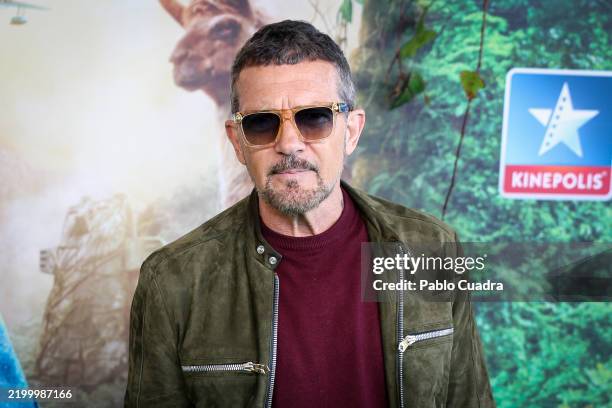 Antonio Banderas attends the "Paddington. Aventura En La Selva" premiere at Kinepolis Cinema on February 16, 2025 in Madrid, Spain.