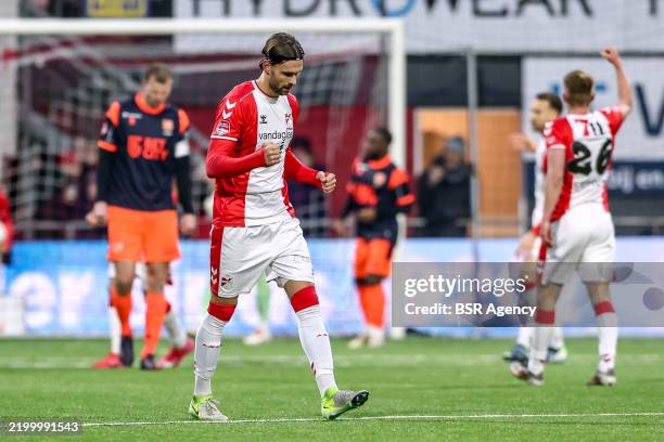 Fc Pascal 15,035 De Oude Meerdijk Photos & High Res Pictures - Getty Images