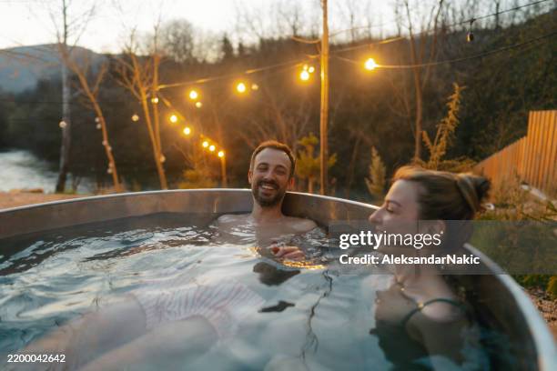 unser wochenendausflug - whirlpool stock-fotos und bilder