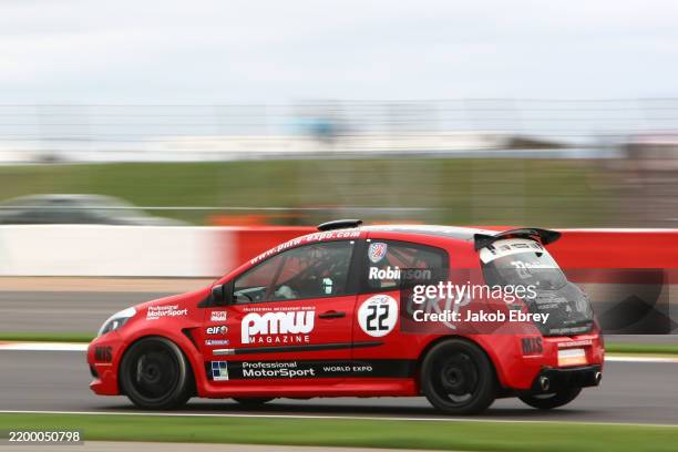Total Control Racing 55 104 Renault Robinson Photos & High Res Pictures - Getty Images