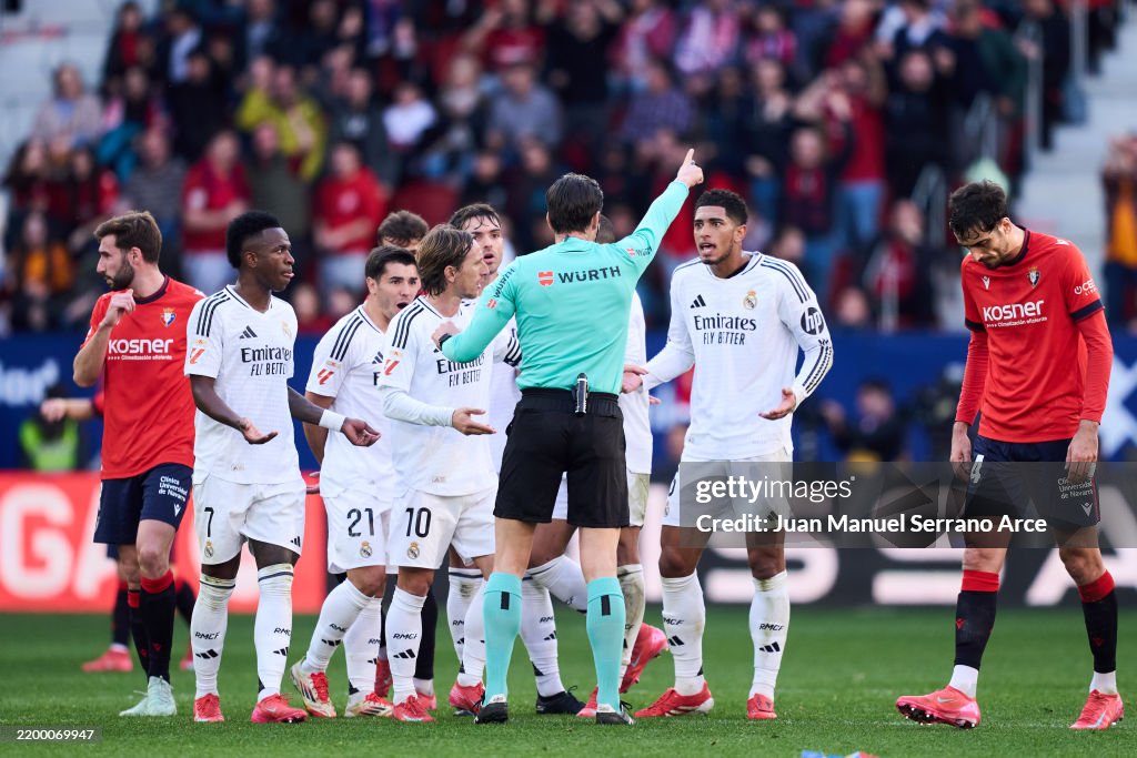 CA Osasuna v Real Madrid CF - La Liga EA Sports