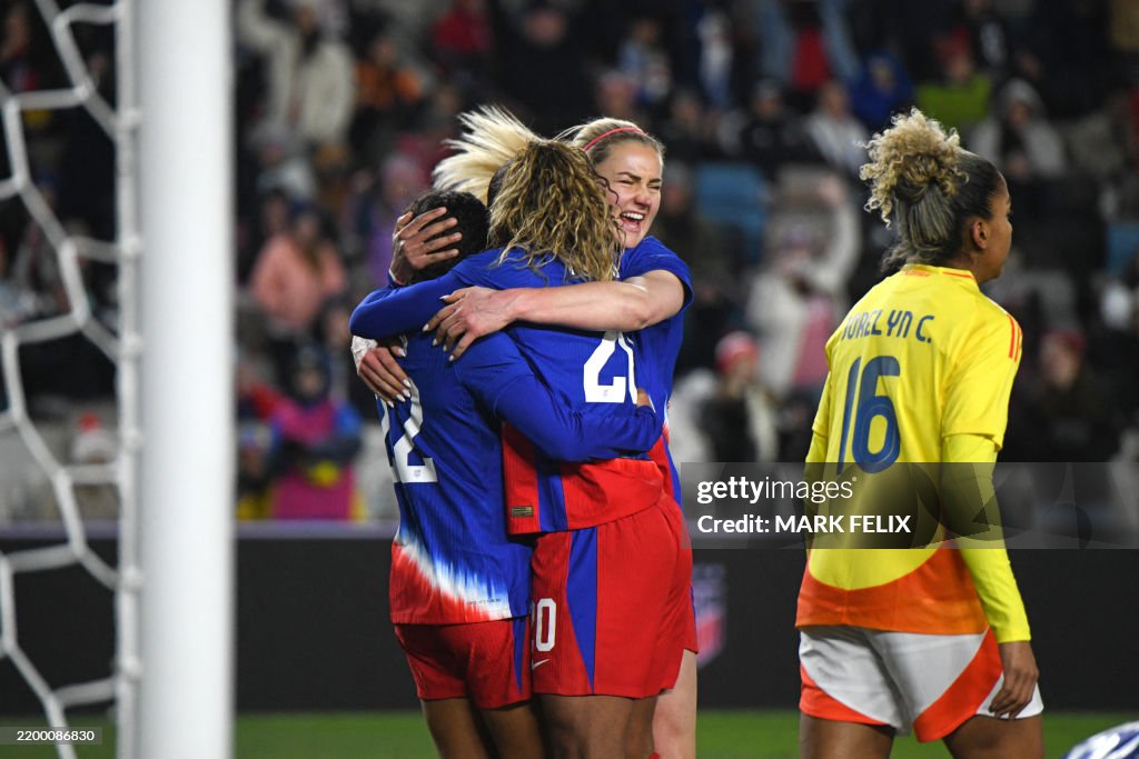 FBL-WOMEN-SHEBELIEVES-USA-COL