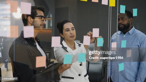 optimizing business processes with teamwork. - gestione delle relazioni con i clienti foto e immagini stock