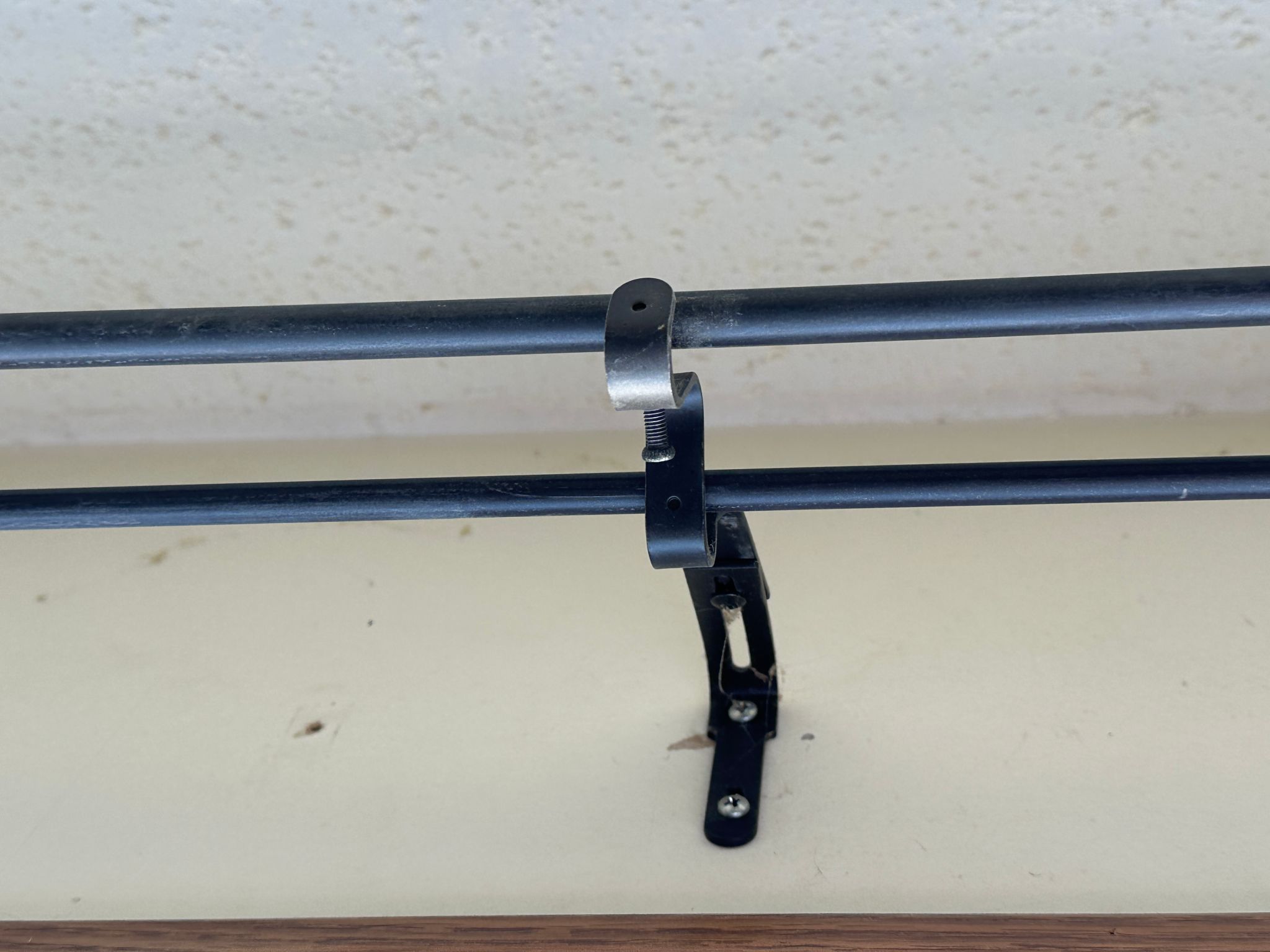 installing curtain rod