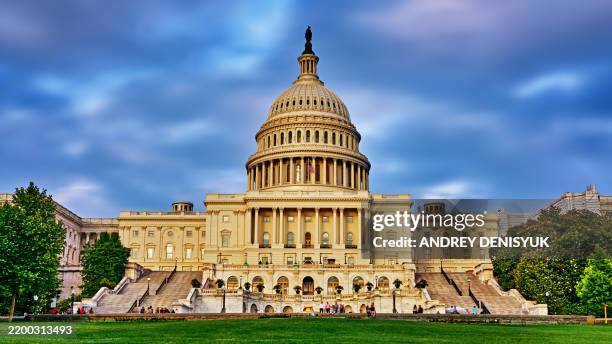 united states capitol. washington dc - cúpula fotografías e imágenes de stock