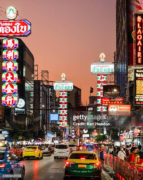 dusk in chinatown, bangkok - província de bangkok - fotografias e filmes do acervo