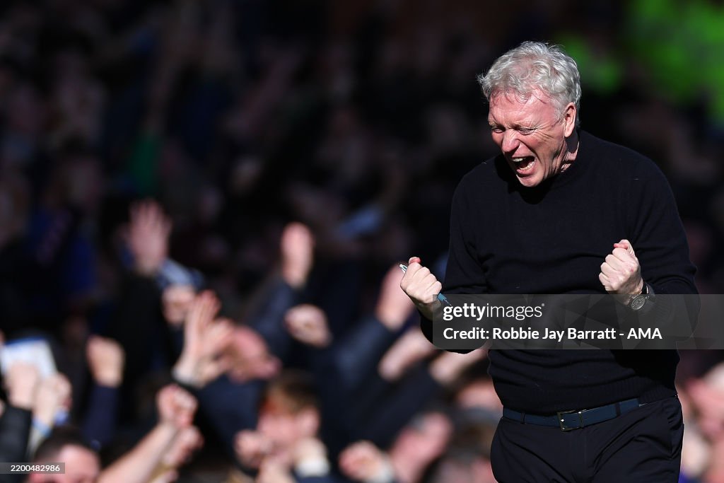 Everton FC v Manchester United FC - Premier League