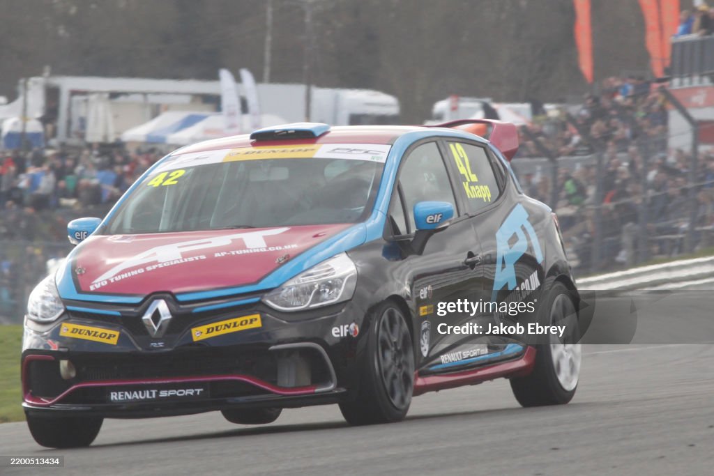 Round 1 - Brands Hatch, UK