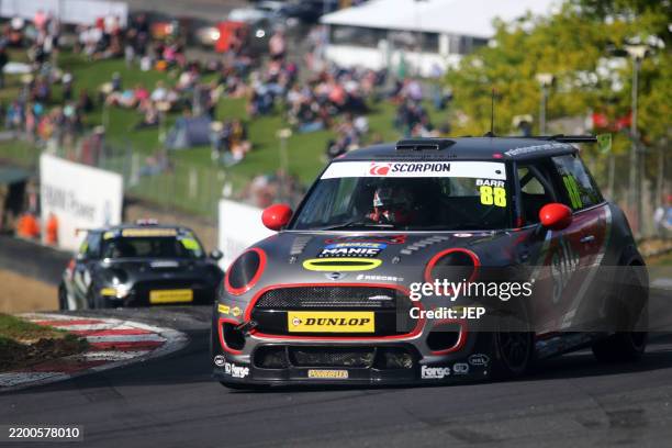 Mini Tmv Reece 43 Kent Barr Stock Photos, High-Res Pictures, and Images - Getty Images