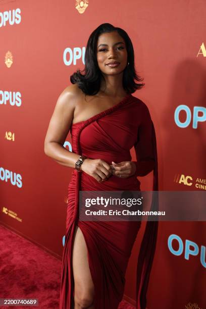 Taylor Rooks Smile 846 Taylor Rooks Photos & High Res Pictures - Getty Images