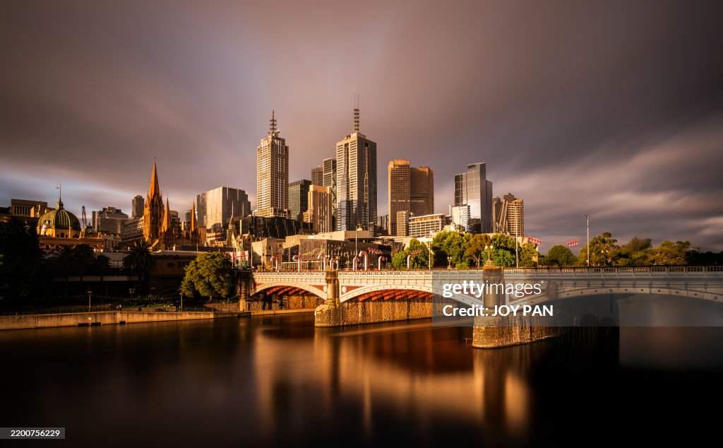 Melbourne Stadtbild zur Goldenen Stunde